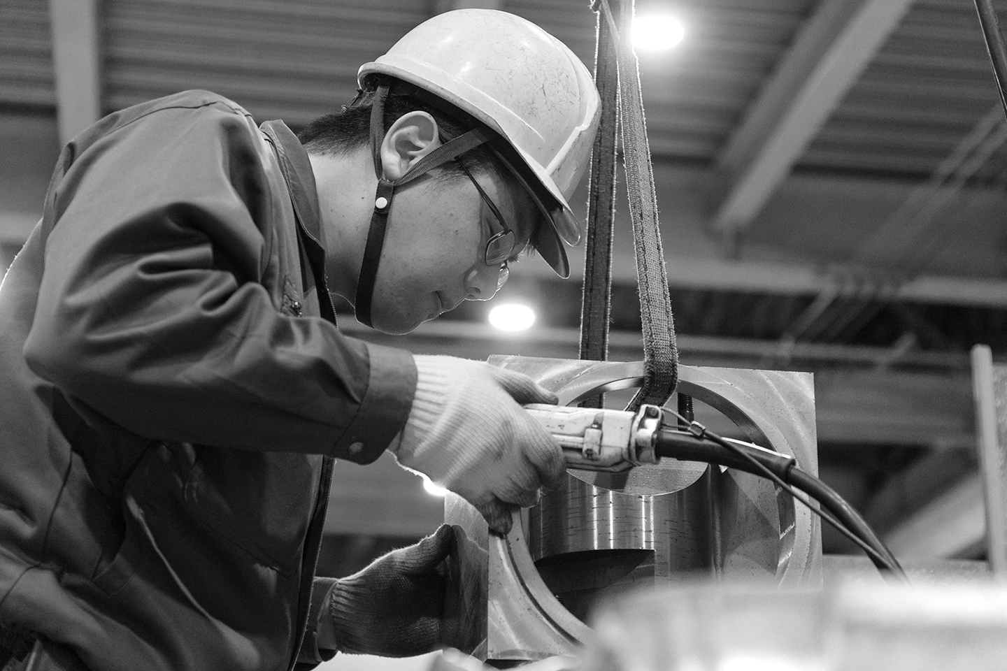 研究者のような探究心で、より高精度の加工を目指す
